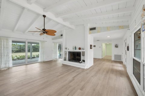 House in Placida, Florida 4 bedrooms, 210.14 sq.m. № 2115230 - photo 4