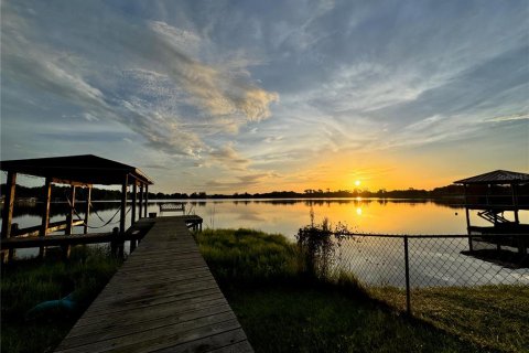 Casa en venta en Winter Haven, Florida, 5 dormitorios, 323.49 m2 № 2339487 - foto 3