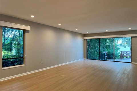 Casa en venta en Winter Haven, Florida, 5 dormitorios, 323.49 m2 № 2339487 - foto 18