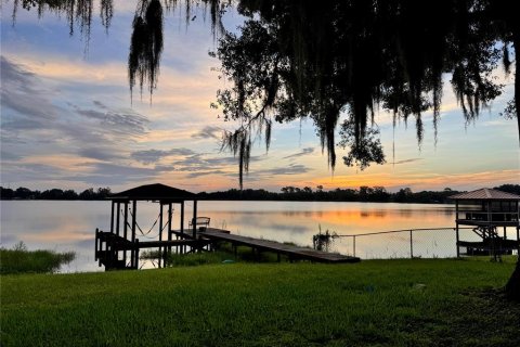 Casa en venta en Winter Haven, Florida, 5 dormitorios, 323.49 m2 № 2339487 - foto 9