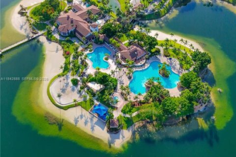 Condominio en Doral, Florida, 3 dormitorios  № 2054672