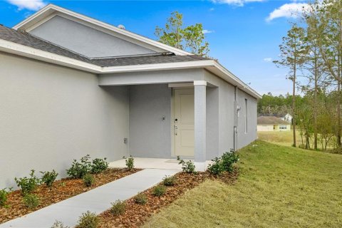 House in Ocala, Florida 3 bedrooms, 117.34 sq.m. № 2117685 - photo 2