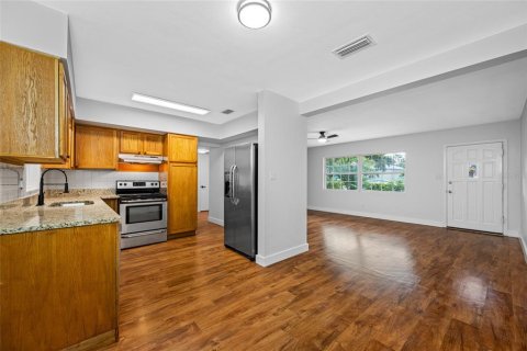 Casa en venta en Clearwater, Florida, 3 dormitorios, 114.92 m2 № 1884267 - foto 9
