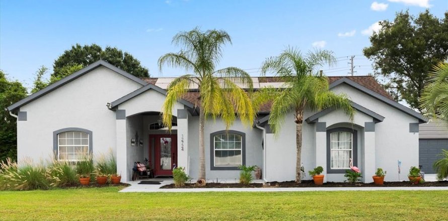 Villa ou maison à Clermont, Floride 4 chambres, 233.56 m2 № 1845251