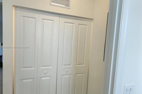 Villa ou maison à vendre à Homestead, Floride: 3 chambres, 137.77 m2 № 2068932 - photo 11