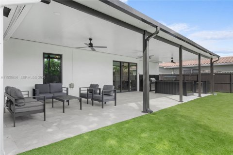 Casa en venta en Hollywood, Florida, 4 dormitorios, 212.28 m2 № 2054280 - foto 19