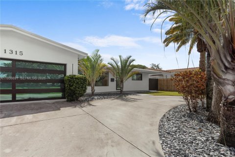 Casa en venta en Hollywood, Florida, 4 dormitorios, 212.28 m2 № 2054280 - foto 2