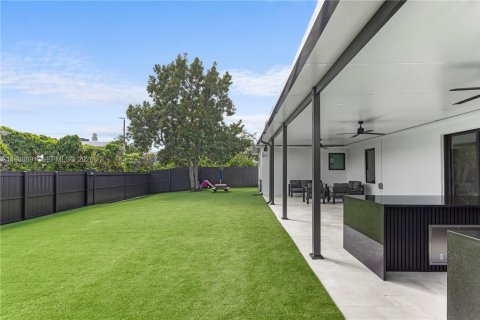 Casa en venta en Hollywood, Florida, 4 dormitorios, 212.28 m2 № 2054280 - foto 16