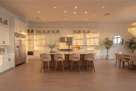 Casa en venta en Orlando, Florida, 5 dormitorios, 623 m2 № 2112200 - foto 9