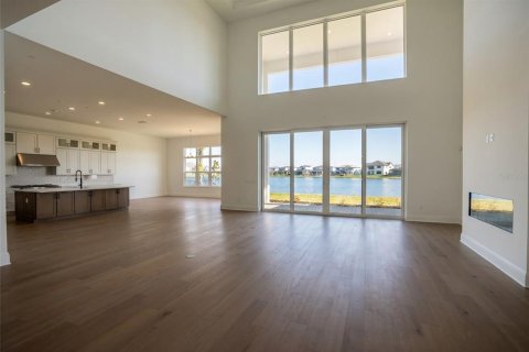 Casa en venta en Orlando, Florida, 5 dormitorios, 623 m2 № 2112200 - foto 5