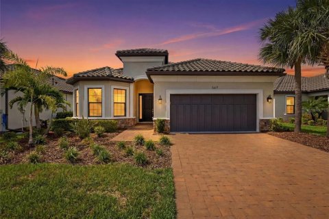 House in Nokomis, Florida 3 bedrooms, 215.81 sq.m. № 2129769