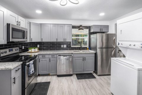 Casa en alquiler en Orlando, Florida, 3 dormitorios, 94.11 m2 № 528145 - foto 14