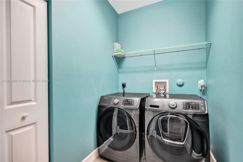 Villa ou maison à vendre à Tamarac, Floride: 3 chambres, 171.13 m2 № 1955890 - photo 14