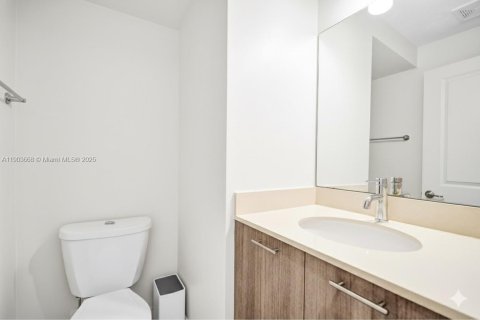 Villa ou maison à vendre à Tamarac, Floride: 3 chambres, 171.13 m2 № 1955890 - photo 3