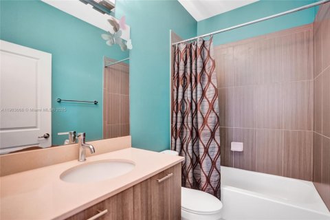 Villa ou maison à vendre à Tamarac, Floride: 3 chambres, 171.13 m2 № 1955890 - photo 13