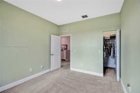 Villa ou maison à vendre à Tamarac, Floride: 3 chambres, 171.13 m2 № 1955890 - photo 12