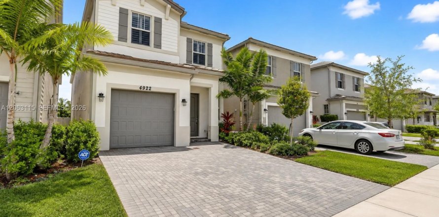 Villa ou maison à Tamarac, Floride 3 chambres, 172.05 m2 № 2281650