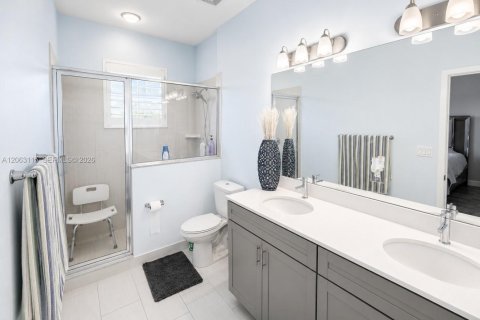 Villa ou maison à louer à Tamarac, Floride: 3 chambres, 172.05 m2 № 2281650 - photo 13
