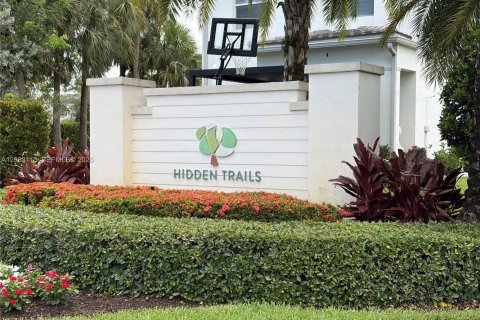Villa ou maison à louer à Tamarac, Floride: 3 chambres, 172.05 m2 № 2281650 - photo 28