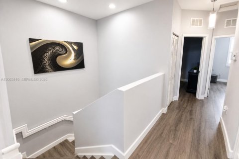 Villa ou maison à louer à Tamarac, Floride: 3 chambres, 172.05 m2 № 2281650 - photo 10