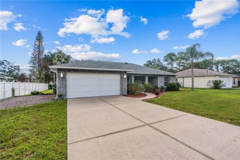 Villa ou maison à New Smyrna Beach, Floride 3 chambres, 125.42 m2 № 2370758