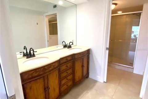 Снять в аренду кондоминиум в Сарасота, Флорида 5 комнат, 156.26м2, № 1525872 - фото 19