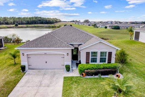 House in Ocala, Florida 3 bedrooms, 172.24 sq.m. № 2285274