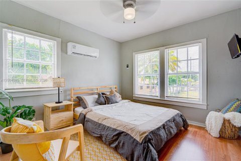 Condo in Miami, Florida, 2 bedrooms  № 2069624 - photo 17