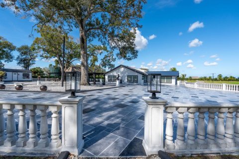 Villa ou maison à vendre à St. Lucie, Floride: 5 chambres, 308.16 m2 № 2271453 - photo 7