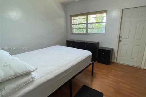 Condo in Hallandale Beach, Florida, 1 bedroom  № 1978661 - photo 14