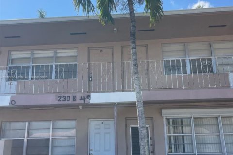 Condo in Hallandale Beach, Florida, 1 bedroom  № 1978661 - photo 29