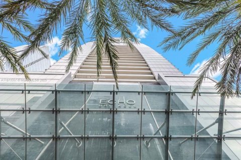 Condominio en venta en Miami, Florida, 1 dormitorio, 73.58 m2 № 1979960 - foto 2