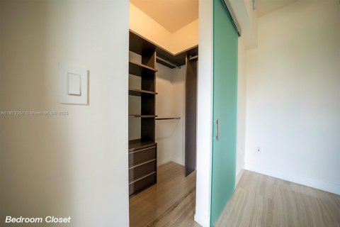 Condominio en venta en Miami, Florida, 1 dormitorio, 73.58 m2 № 1979960 - foto 10