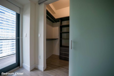 Condominio en venta en Miami, Florida, 1 dormitorio, 73.58 m2 № 1979960 - foto 9