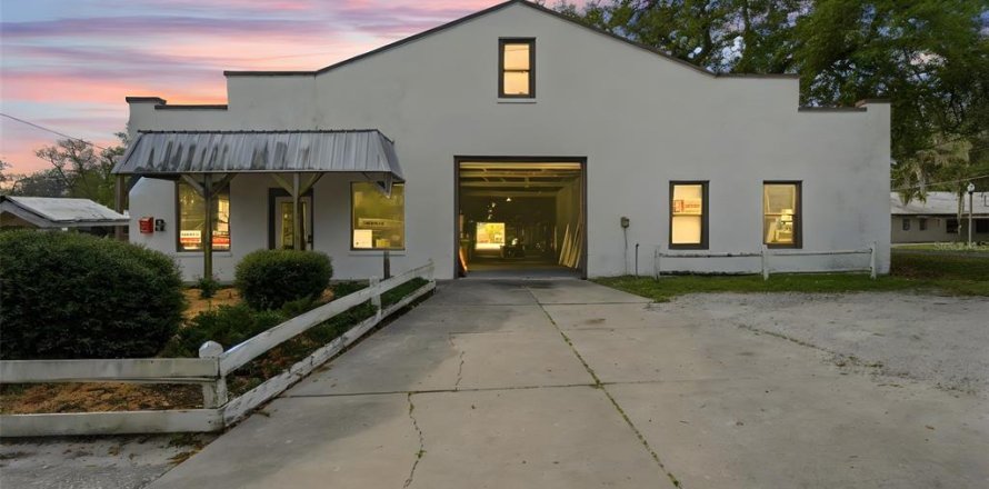 Immobilier commercial à Apopka, Floride 949 m2 № 2330808