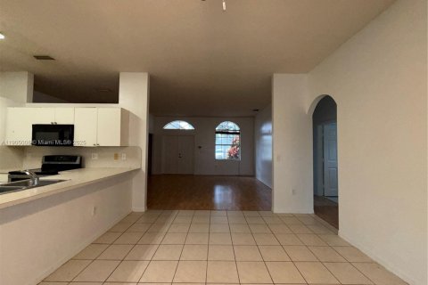 House in Homestead, Florida 3 bedrooms, 162.58 sq.m. № 2053003 - photo 10