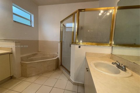 House in Homestead, Florida 3 bedrooms, 162.58 sq.m. № 2053003 - photo 16