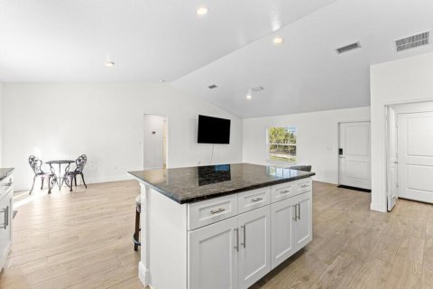 House in Loxahatchee Groves, Florida 3 bedrooms, 140.75 sq.m. № 2176685 - photo 4