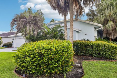 Casa en venta en Royal Palm Beach, Florida, 3 dormitorios, 194.91 m2 № 2377067 - foto 3