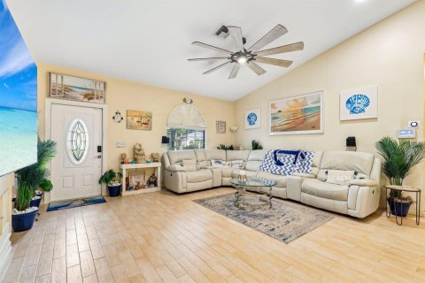 Casa en venta en Royal Palm Beach, Florida, 3 dormitorios, 194.91 m2 № 2377067 - foto 6