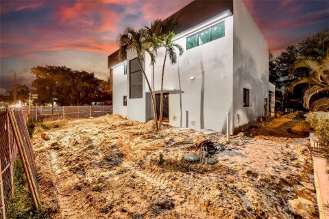 Villa ou maison à vendre à Miami Shores, Floride: 4 chambres № 2004580 - photo 4