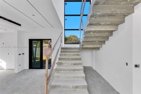 Villa ou maison à vendre à Miami Shores, Floride: 4 chambres № 2004580 - photo 12