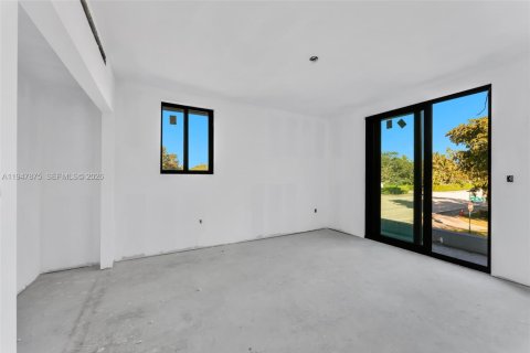 Villa ou maison à vendre à Miami Shores, Floride: 4 chambres № 2004580 - photo 13