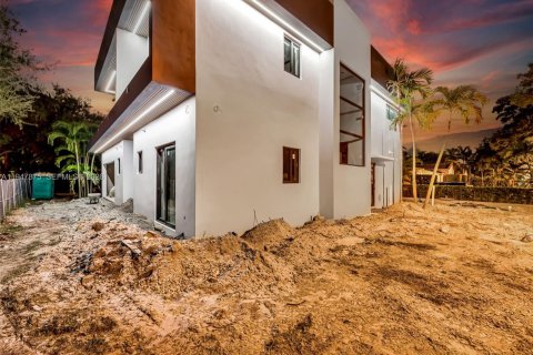 Villa ou maison à vendre à Miami Shores, Floride: 4 chambres № 2004580 - photo 3