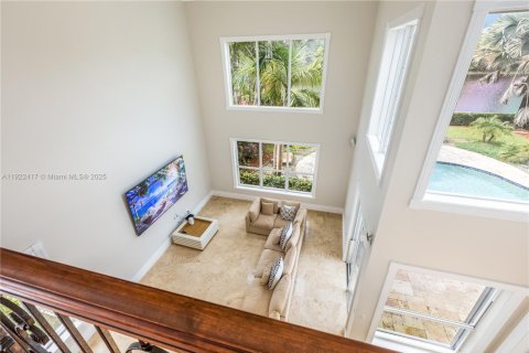 House in Miramar, Florida 5 bedrooms, 324.04 sq.m. № 2018867 - photo 16