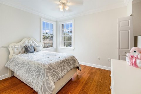 House in Miramar, Florida 5 bedrooms, 324.04 sq.m. № 2018867 - photo 26