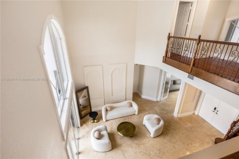 House in Miramar, Florida 5 bedrooms, 324.04 sq.m. № 2018867 - photo 17