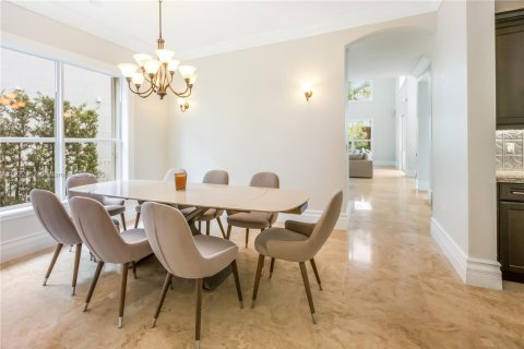 House in Miramar, Florida 5 bedrooms, 324.04 sq.m. № 2018867 - photo 6