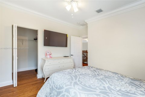 House in Miramar, Florida 5 bedrooms, 324.04 sq.m. № 2018867 - photo 27