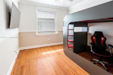 House in Miramar, Florida 5 bedrooms, 324.04 sq.m. № 2018867 - photo 29